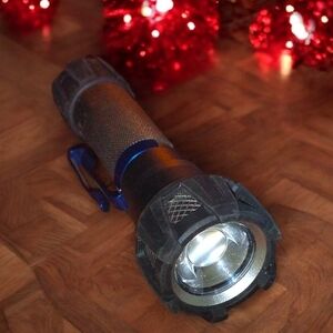 Dremel HSFL-01 Cordless 4V USB Rechargeable Lithium-Ion LED Flashlight